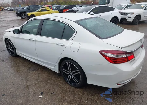 2017 Honda Accord Sport z USA, uszkodzony, nr VIN 1HGCR2F52HA292257